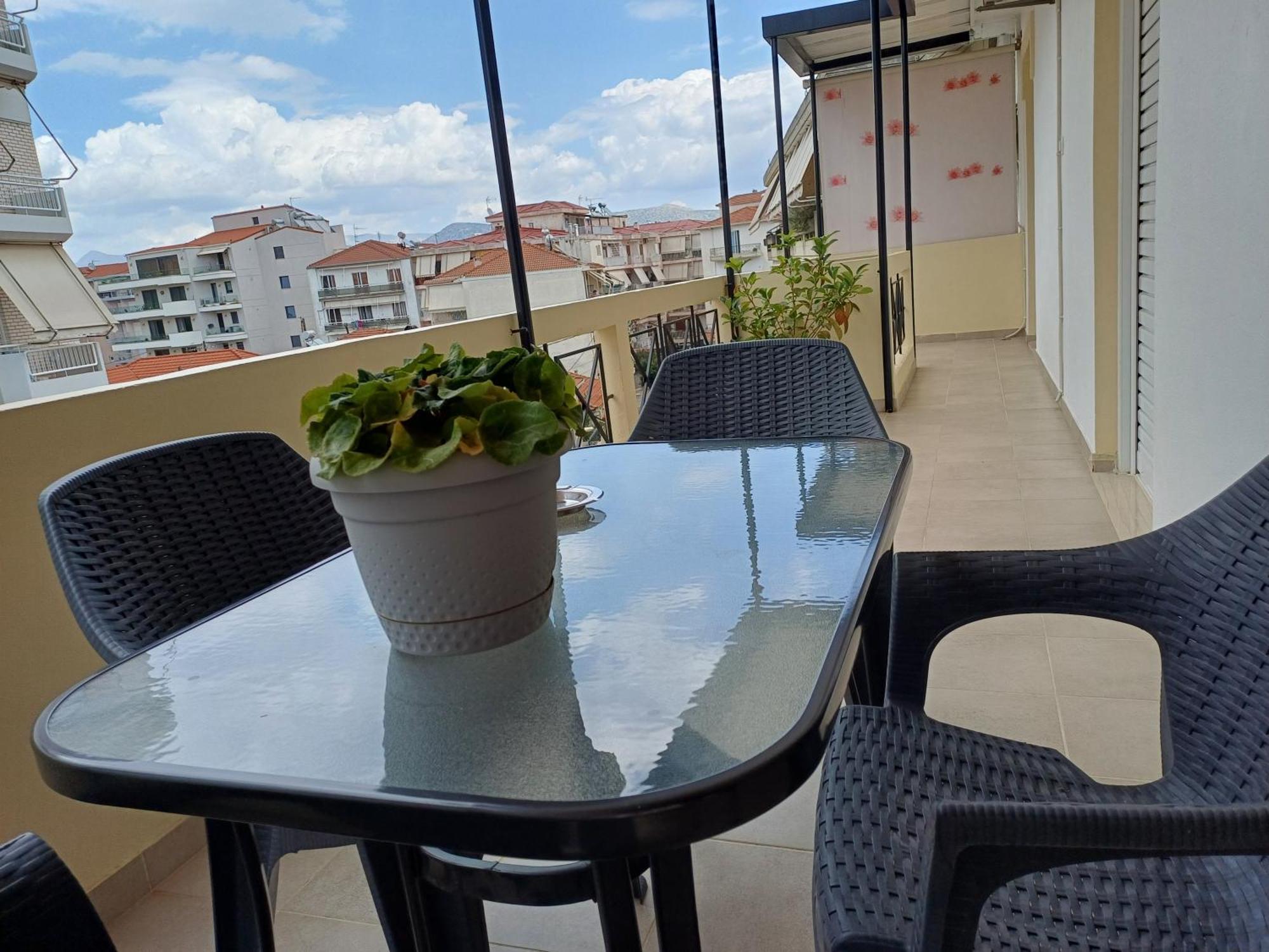 Georgia'S Comfort City Center Apartment Tripoli Bagian luar foto